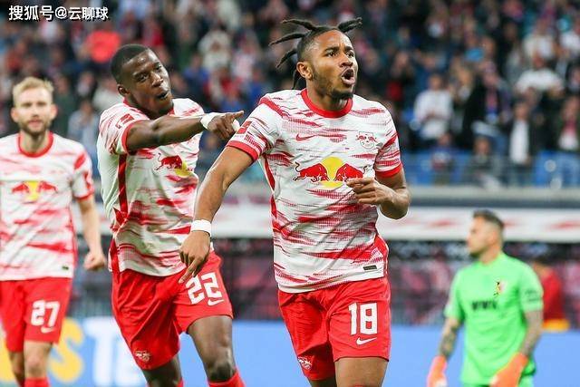 广西梧州半程马拉松火热开赛 万名跑者竞速“岭南古郡”